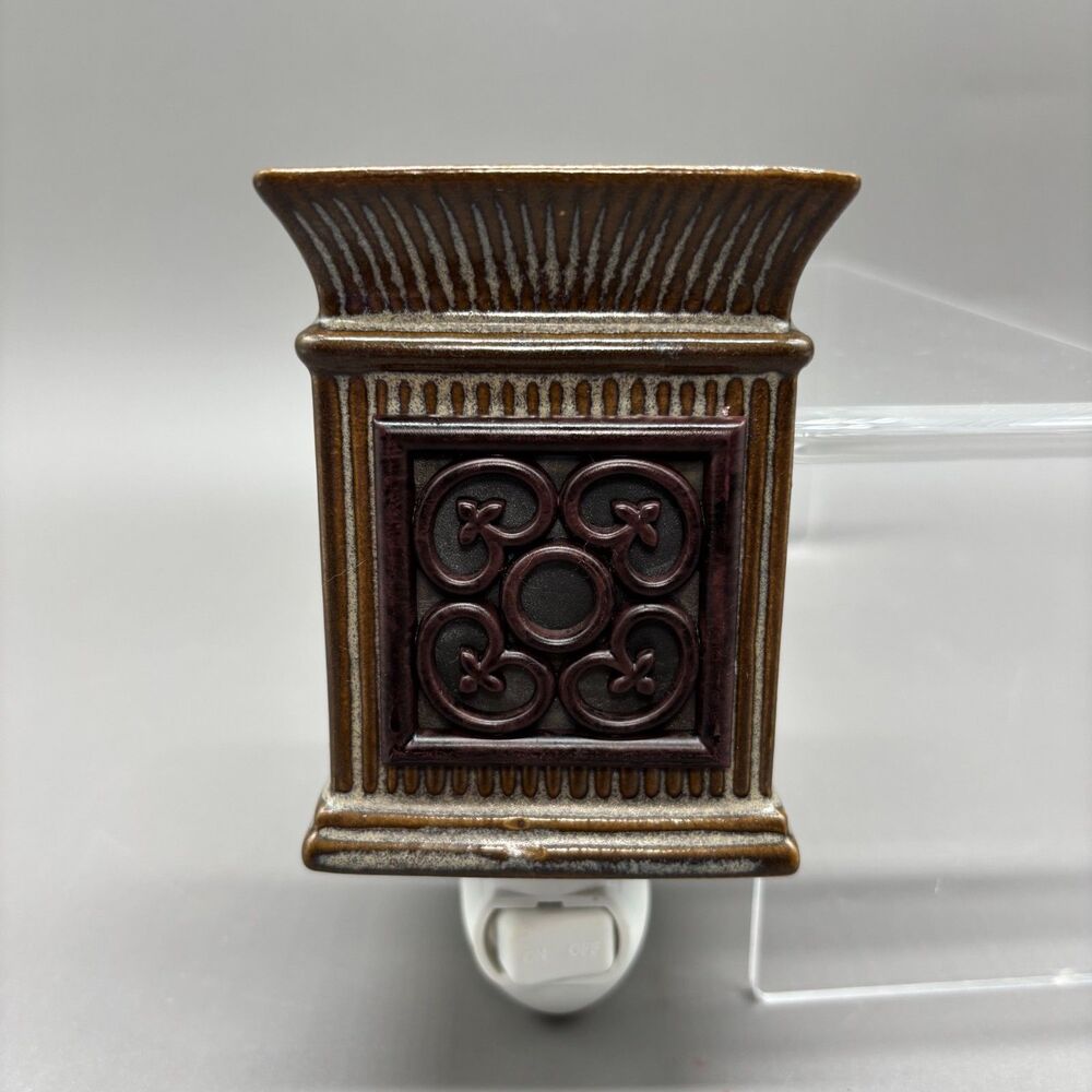 Scentsy Jane Plug In Wax Melt Warmer Bronze Ribbed Scroll Wall Fragrance Retired